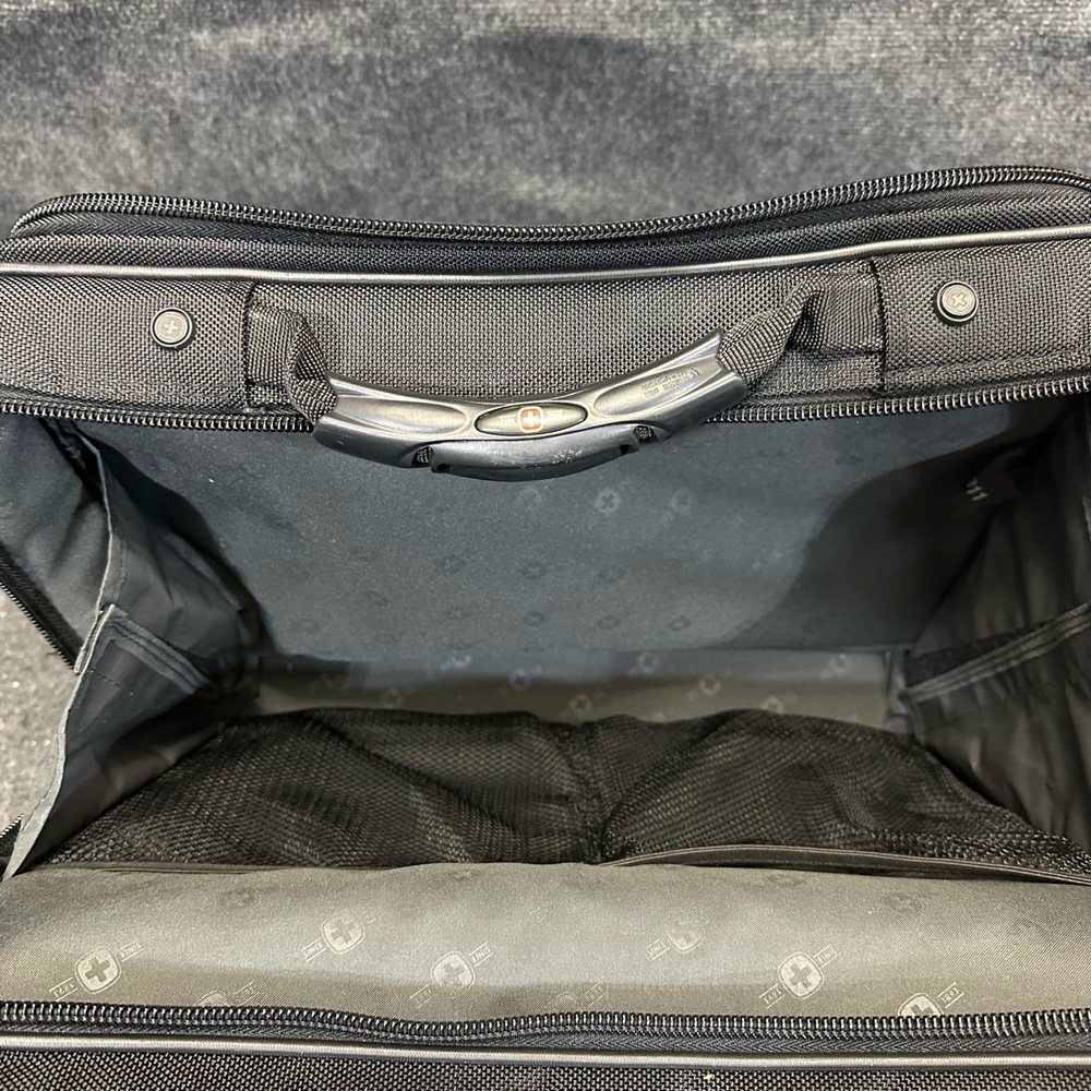 Wenger Swiss GA-7475-02 Black Wheeled Travel Computer Bag ONJ1.1811 Luggage - Picture 12 of 16